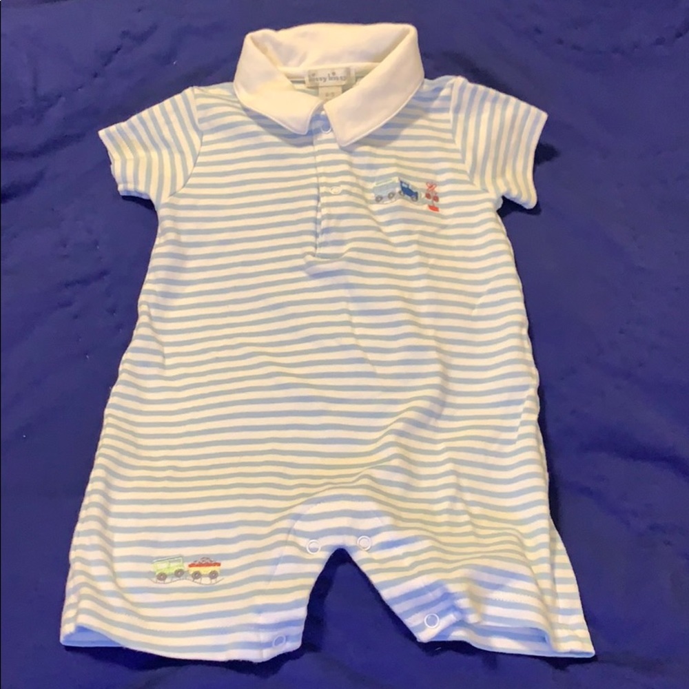 Kissy Kissy Train Outfit